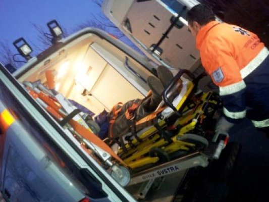 Accident de muncă în Satul de Vacanţă: un muncitor a căzut de pe acoperişul unui bloc în construcţie!